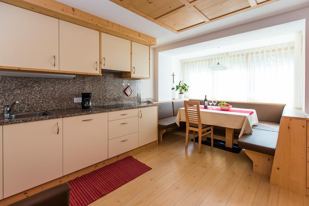 Appartamenti Genziana La Villa  Phòng bức ảnh